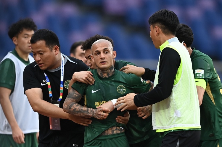 bob半岛体育官方网站-一下薅没50万！米特里策拽头发被中足联罚款4万，浙江内部罚48万